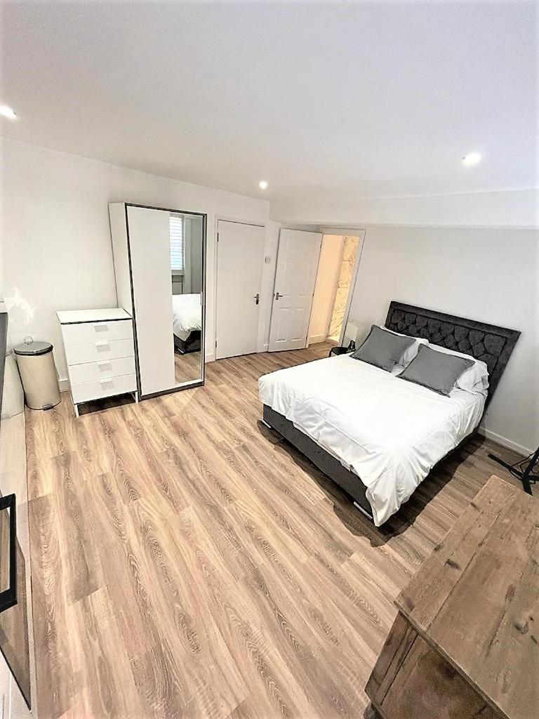 Goodge Street Apartments London Exterior photo