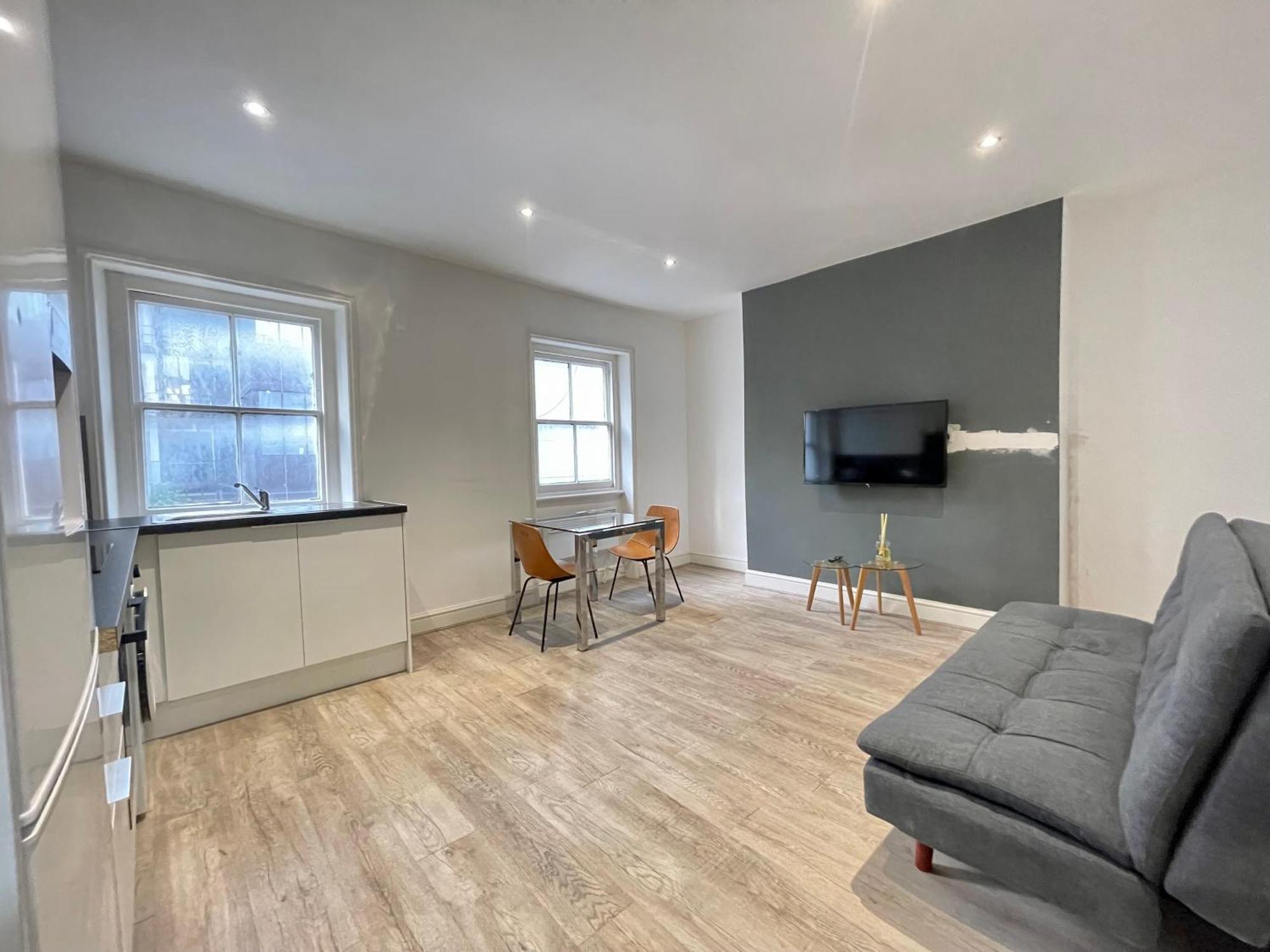 Goodge Street Apartments London Exterior photo