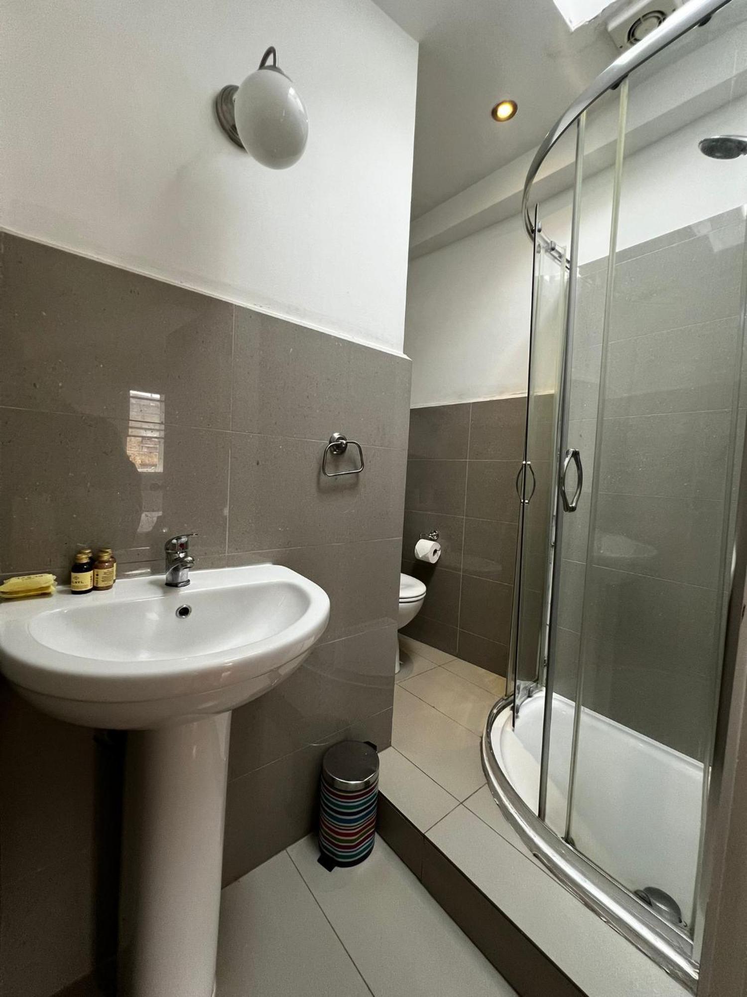 Goodge Street Apartments London Exterior photo