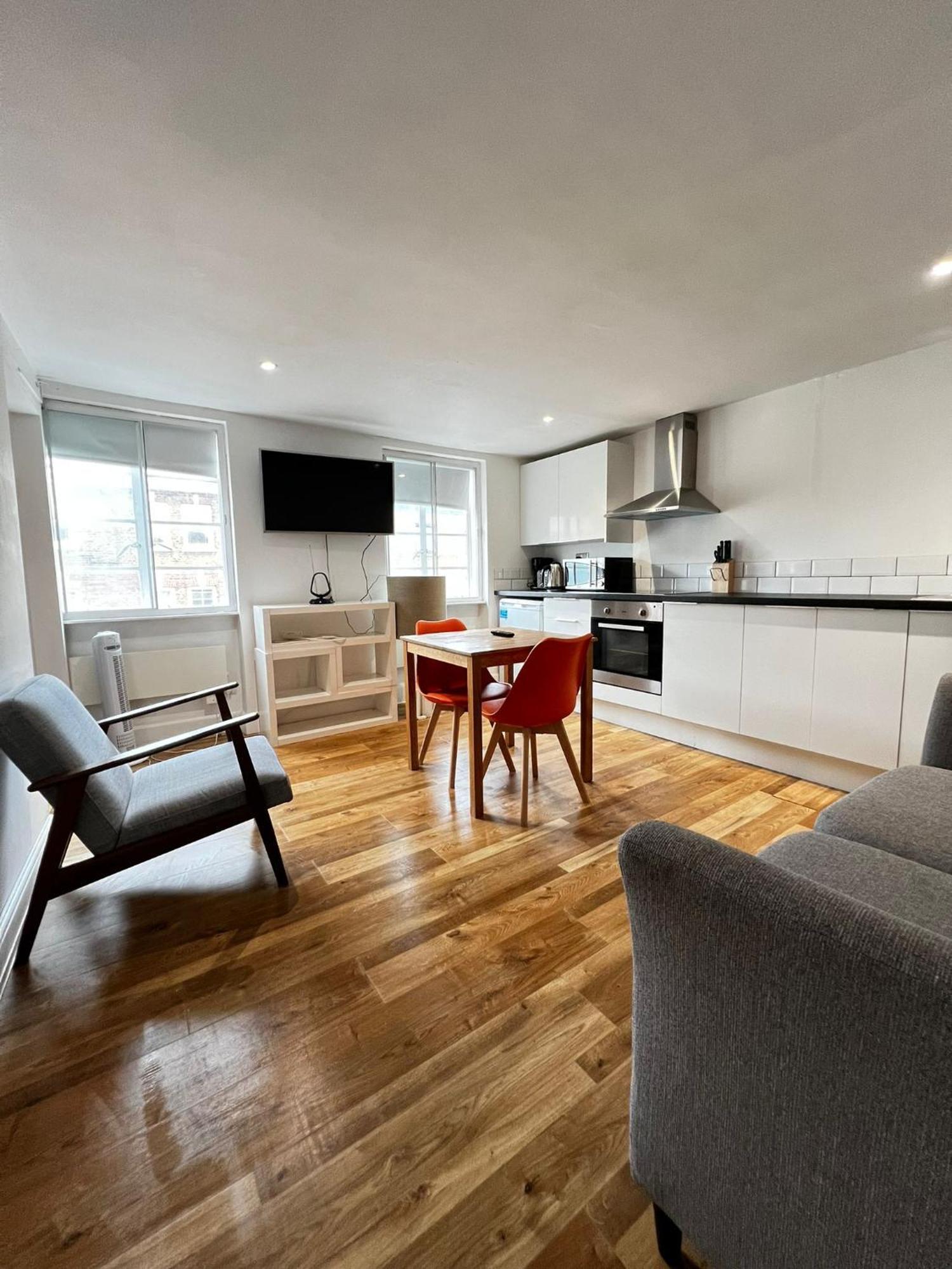 Goodge Street Apartments London Exterior photo